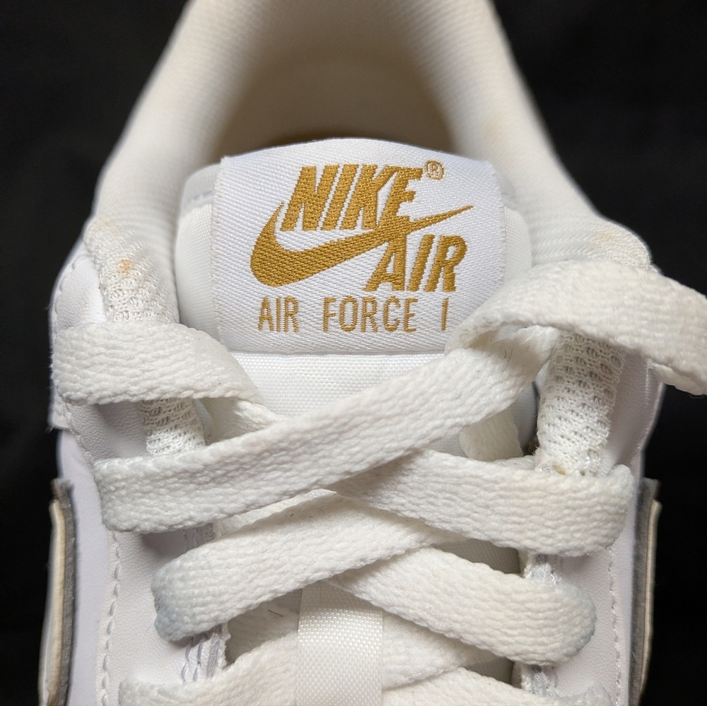 Nike Air Force Ones '07, White Bronzine, Size 11 - Picture 4 of 12